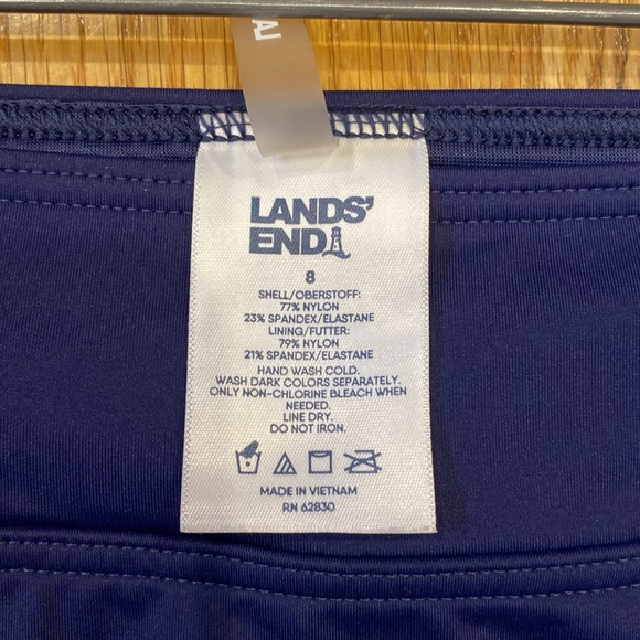 Lands’ End Tummy Control Swim Skirt, UPF 50, Deep Sea Navy, Size 8 regular - Picture 3 of 4